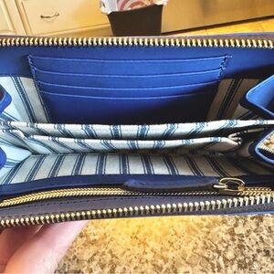 Dooney & Bourke Leather Wallet NWT